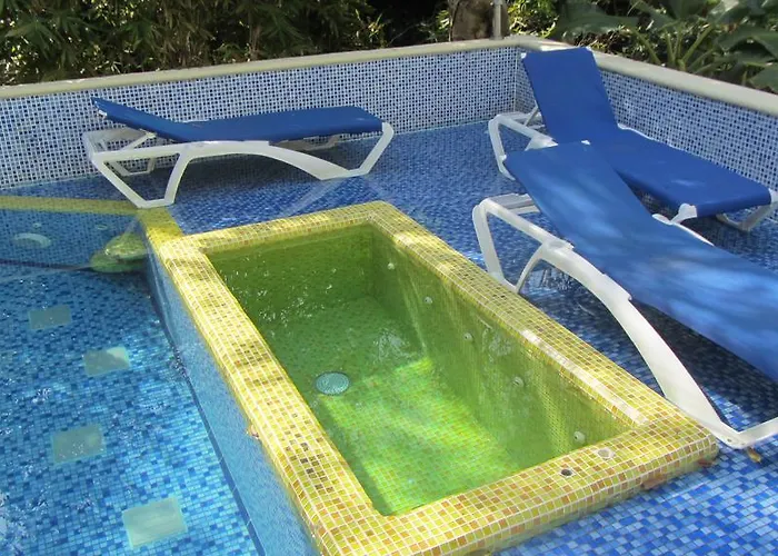 Mimosa Tree Aparthotel 3*